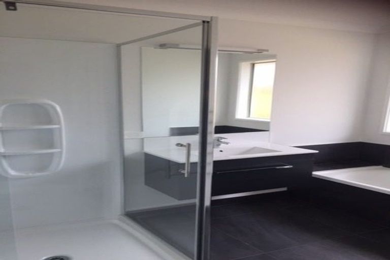 Photo of property in 37 Piata Street, Papamoa Beach, Papamoa, 3118