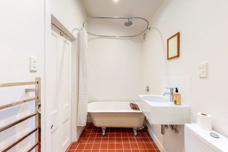 Photo of property in 204 Sydney Street West, Thorndon, Wellington, 6011