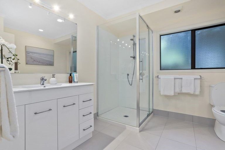 Photo of property in 134 Woodlands Park Road, Titirangi, Auckland, 0604