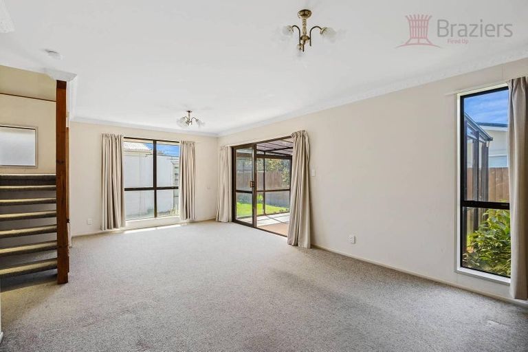 Photo of property in 3/45a Main Road, Redcliffs, Christchurch, 8081
