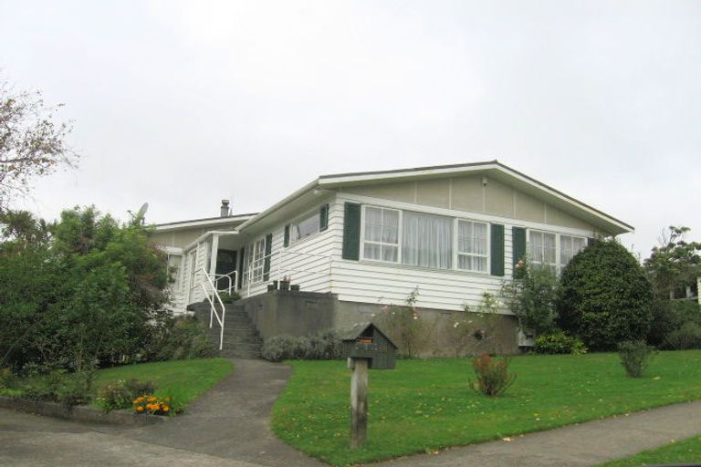 Photo of property in 66 Oriel Avenue, Tawa, Wellington, 5028