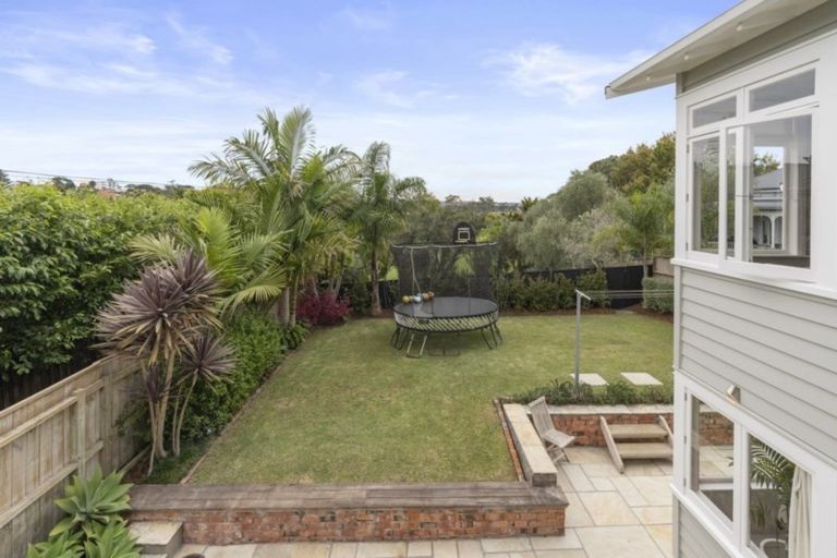 Photo of property in 31 Glen Road, Mornington, Dunedin, 9011