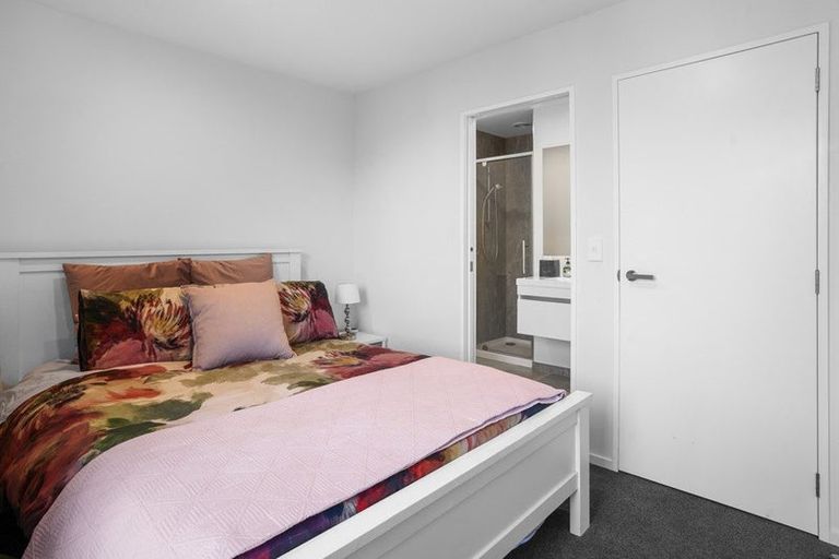 Photo of property in 2/37 Webb Street, St Albans, Christchurch, 8014