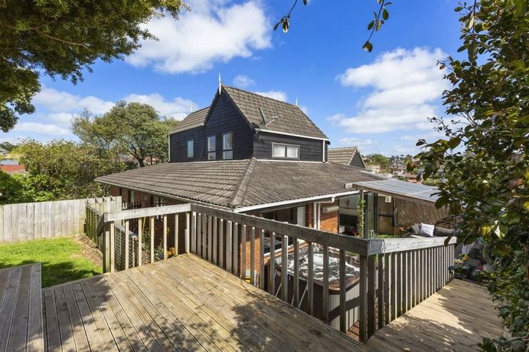 Photo of property in 1/15 Eastwood Rise, Browns Bay, Auckland, 0630