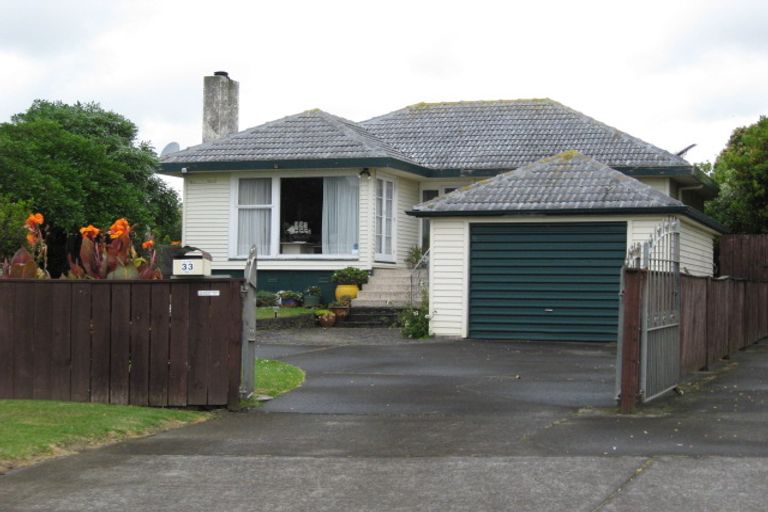 Photo of property in 2/33 Kiwi Esplanade, Mangere Bridge, Auckland, 2022