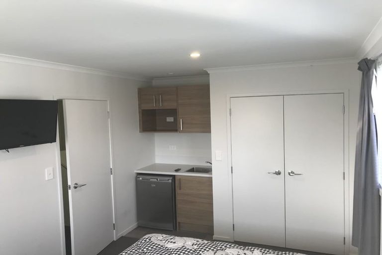 Photo of property in 2/28 Beatty Street, Melville, Hamilton, 3206