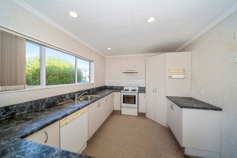 Photo of property in 4 Massey Street, Westown, New Plymouth, 4310