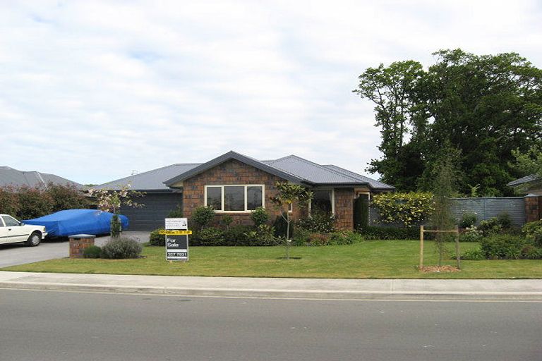 Photo of property in 153 Courtenay Drive, Kaiapoi, 7630