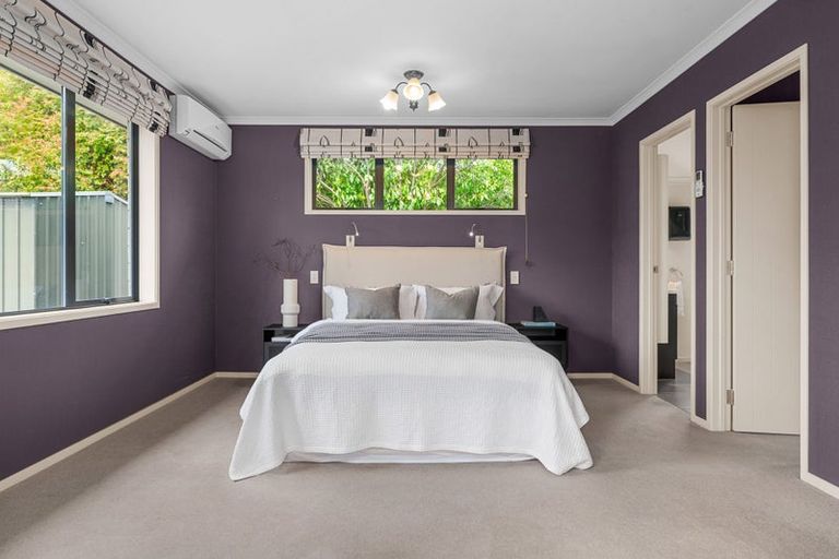 Photo of property in 1 Holly Place, Rototuna North, Hamilton, 3210