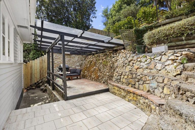 Photo of property in 2 Walden Street, Strathmore Park, Wellington, 6022