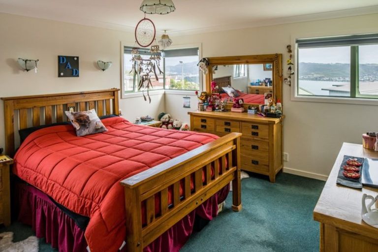 Photo of property in 4 Seascape View, Paremata, Porirua, 5024