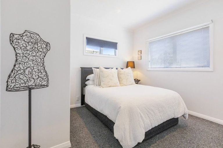 Photo of property in 11 Taradale Road, Marewa, Napier, 4110