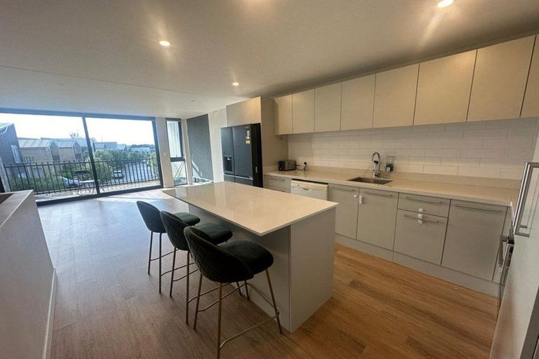 Photo of property in 9 Nugget Avenue, Hobsonville, Auckland, 0616