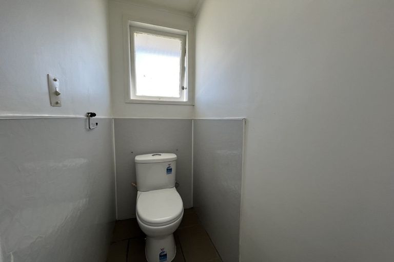 Photo of property in 49 Gossamer Drive, Pakuranga Heights, Auckland, 2010