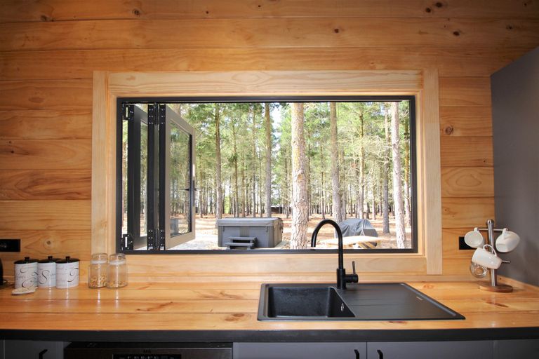 Photo of property in 390d Letts Gully Road, Letts Gully, Alexandra, 9393