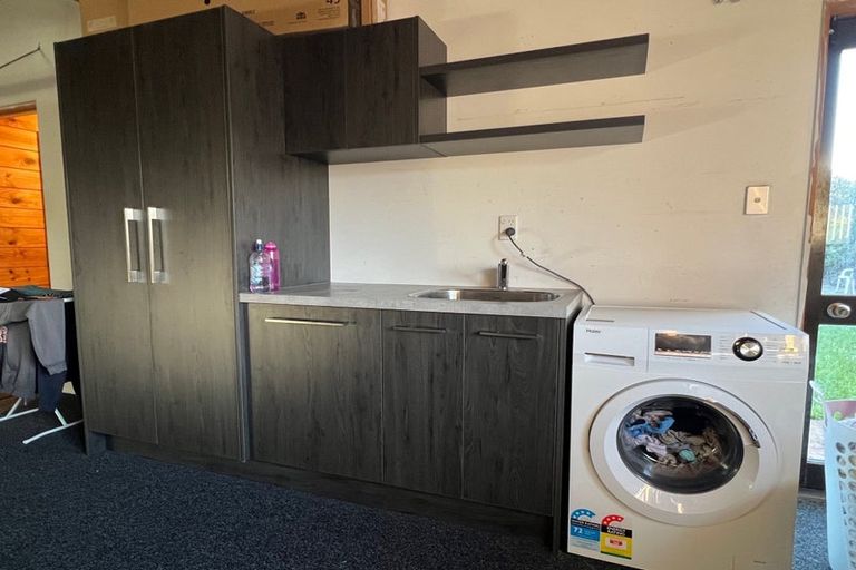 Photo of property in 2/98 Springs Road, Hornby, Christchurch, 8042