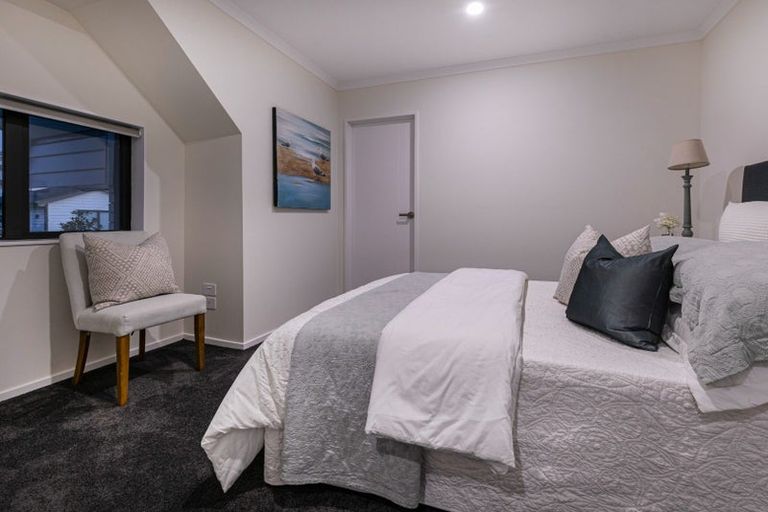 Photo of property in 5 Franheim Crescent, Orewa, 0931