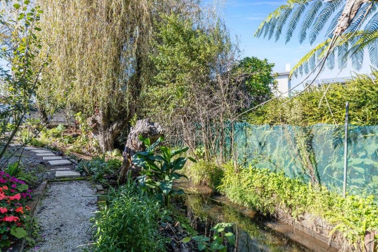 Photo of property in 36 Belt Road, Moturoa, New Plymouth, 4310