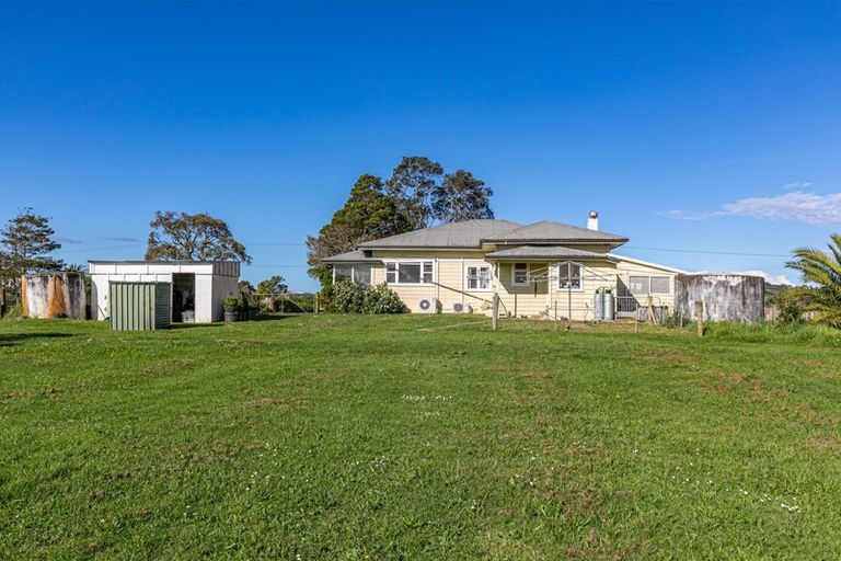 Photo of property in 250 Clifton Road, Whitford, 2571