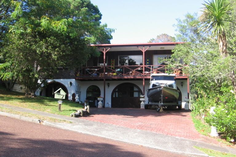 Photo of property in 7 Hebe Place, Birkenhead, Auckland, 0626