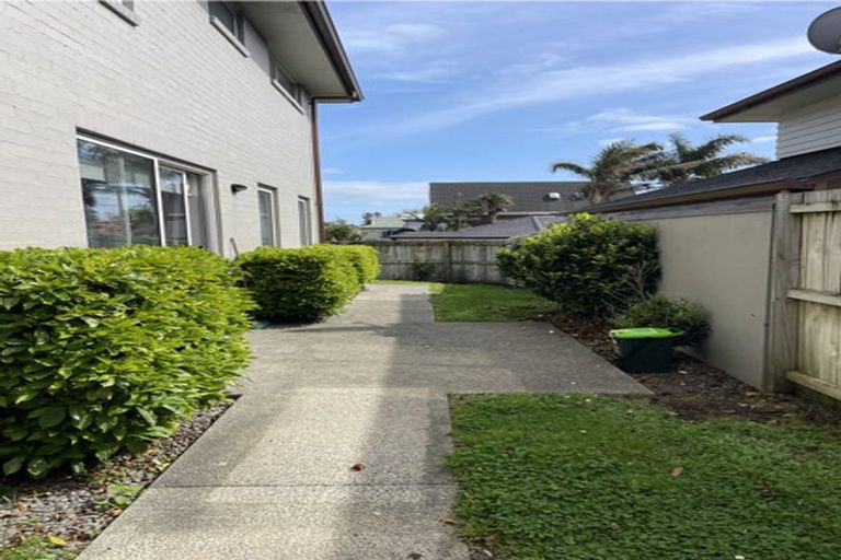 Photo of property in 89a Clovelly Road, Bucklands Beach, Auckland, 2012
