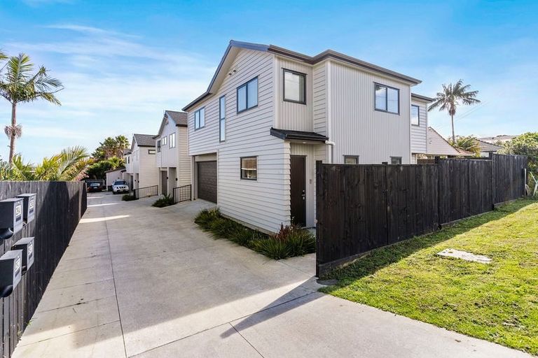 Photo of property in 29a Patons Road, Howick, Auckland, 2014