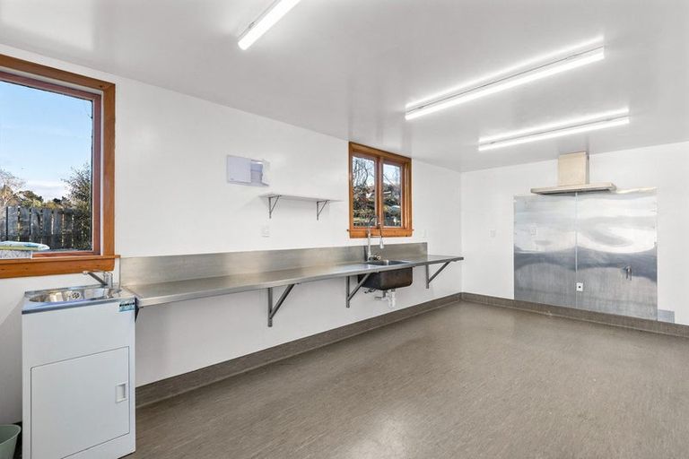 Photo of property in 21 Bay Road, Warrington, Waikouaiti, 9471