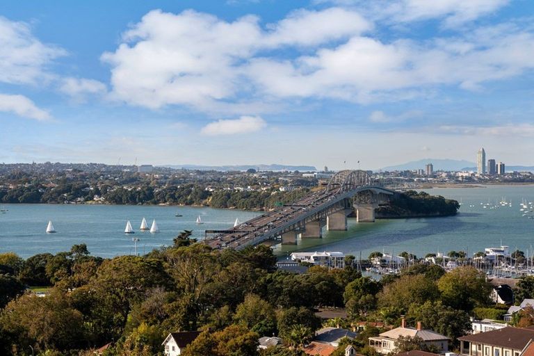 Photo of property in Shangri La Apartments, 7/97 Jervois Road, Herne Bay, Auckland, 1011