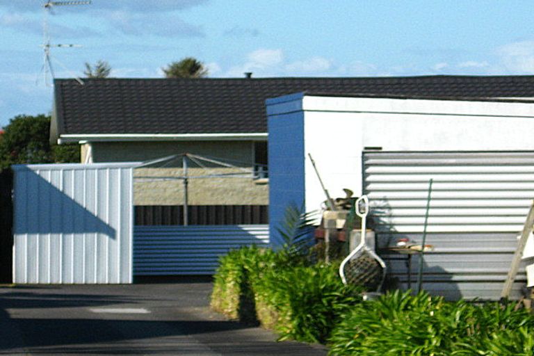 Photo of property in 19 Mayfair Place, Westown, New Plymouth, 4310