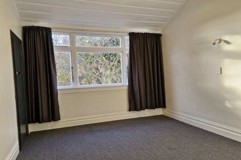 Photo of property in 24 Fulford Street, New Plymouth, 4310