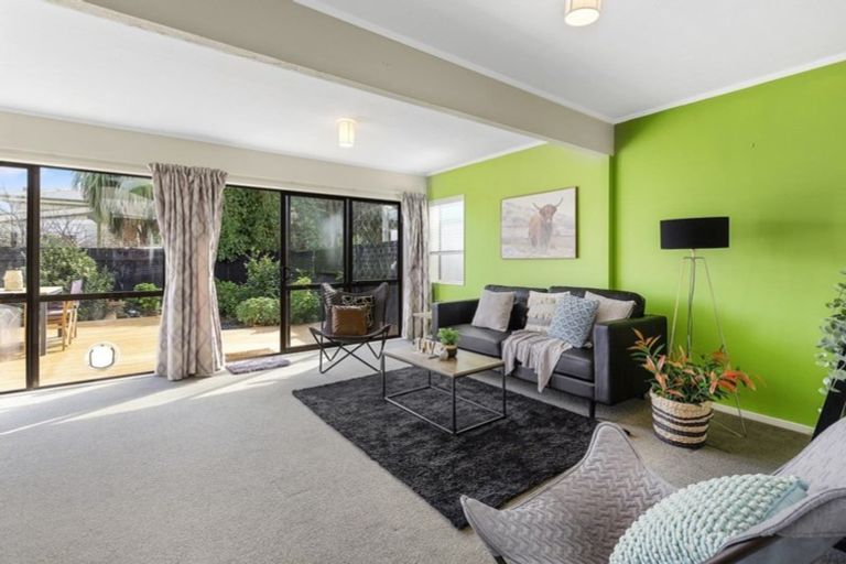Photo of property in Main Road, Titahi Bay, Porirua, 5022
