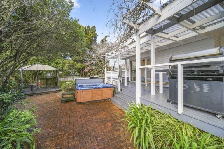 Photo of property in 9 Pixie Place, Pakuranga Heights, Auckland, 2010