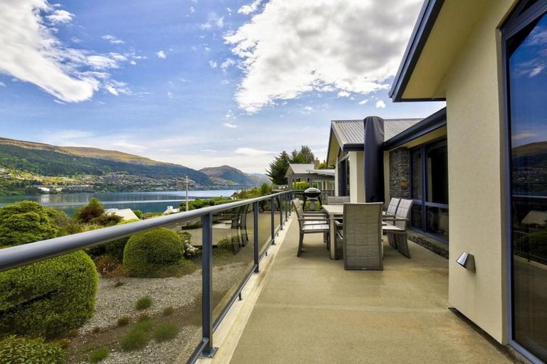 Photo of property in 660 Peninsula Road, Kelvin Heights, Queenstown, 9300