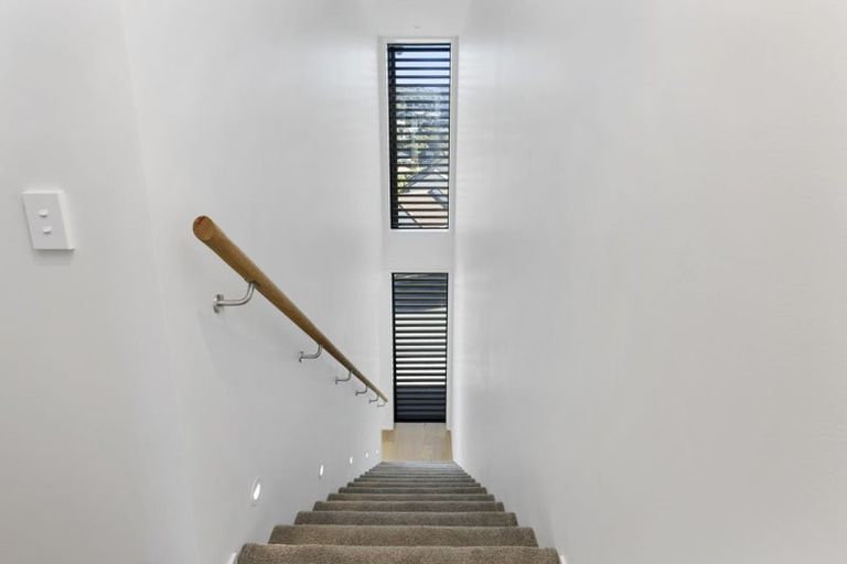 Photo of property in 75 Melbourne Road, Island Bay, Wellington, 6023