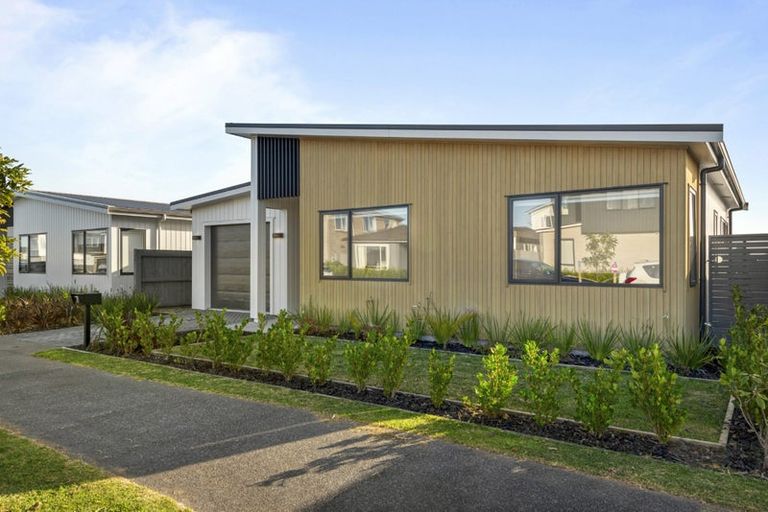 Photo of property in 15 Pamu Road, Whenuapai, Auckland, 0618