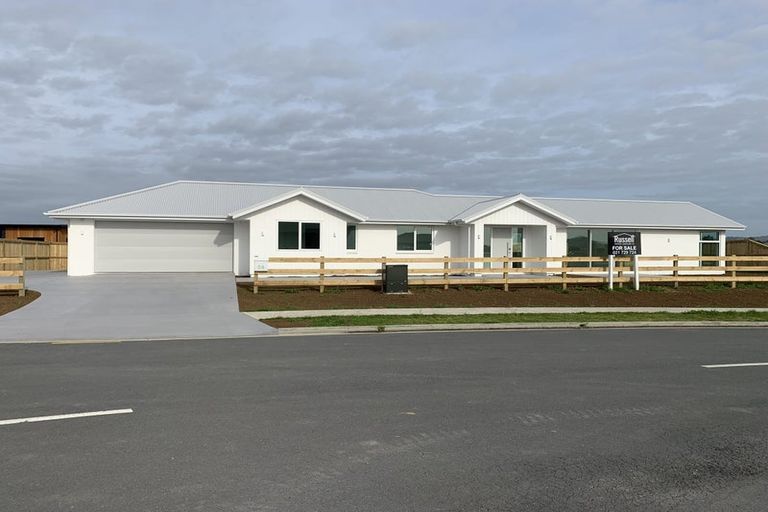 Photo of property in 56 Breton Drive, Waipu, 0510