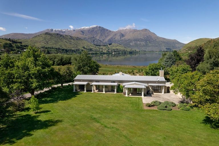 Photo of property in 42 Central Park Avenue, Lake Hayes, Queenstown, 9371