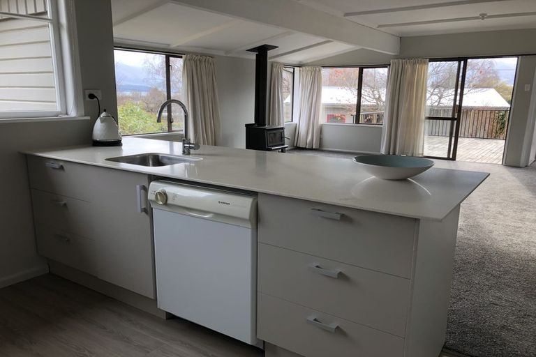 Photo of property in 116 Beacon Point Road, Wanaka, 9305