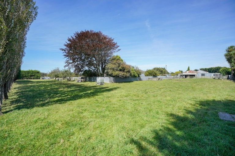 Photo of property in 1048 Lochiel-branxholme Road, Branxholme, Invercargill, 9874