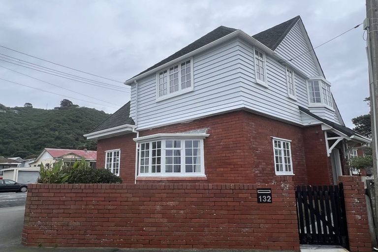 Photo of property in 132 Lyall Parade, Lyall Bay, Wellington, 6022