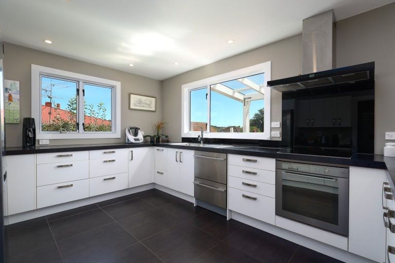 Photo of property in 120 Waimea Road, Nelson South, Nelson, 7010