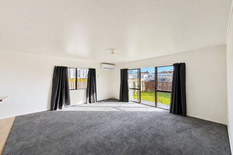 Photo of property in 1/44 Shifnal Drive, Randwick Park, Auckland, 2105