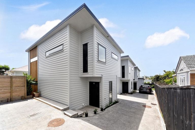Photo of property in 125b Point Chevalier Road, Point Chevalier, Auckland, 1022