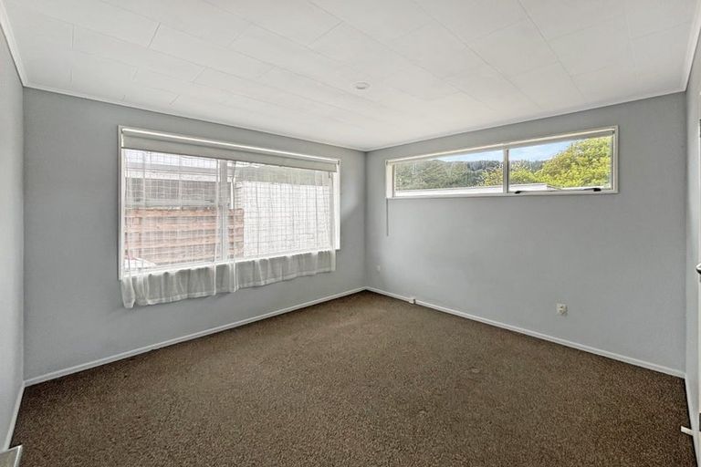 Photo of property in 270b Wellington Road, Wainuiomata, Lower Hutt, 5014