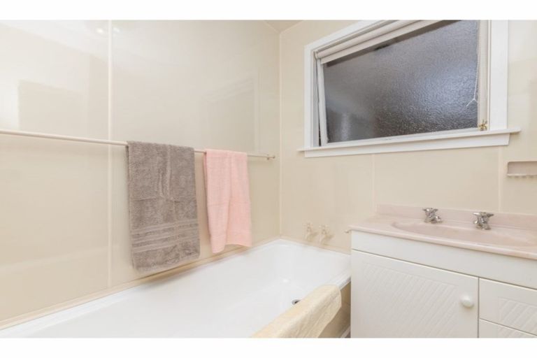 Photo of property in 11 Kingrove Street, Bishopdale, Christchurch, 8053