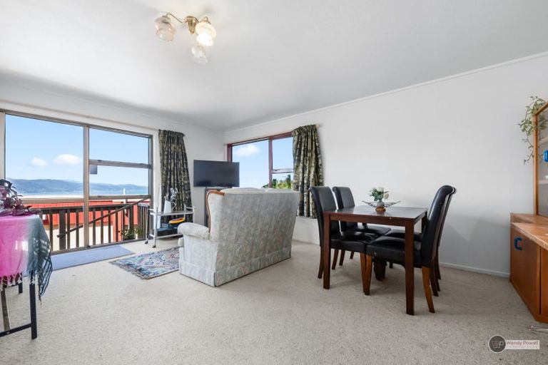 Photo of property in 11 Chestnut Grove, Maungaraki, Lower Hutt, 5010