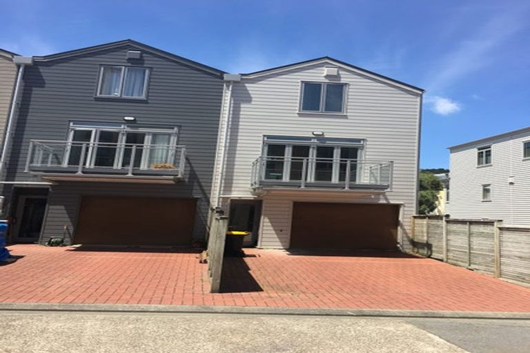 Photo of property in 7/15 Roxburgh Street, Mount Victoria, Wellington, 6011