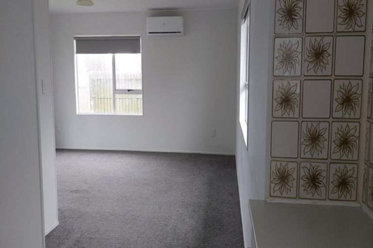Photo of property in 28 Moki Place, Ruakaka, 0116