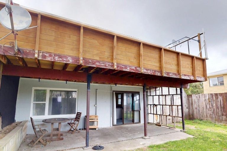 Photo of property in 12 Larsen Court, Roslyn, Palmerston North, 4414