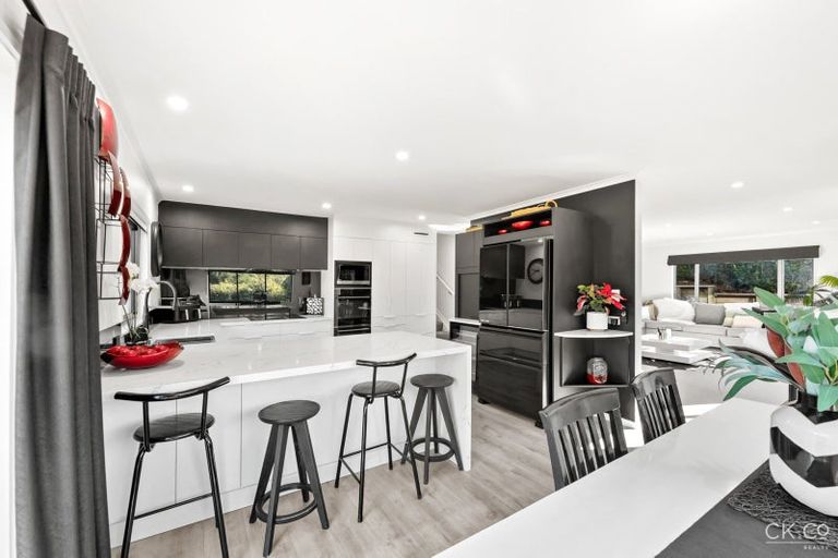 Photo of property in 15 Frankie Stevens Place, Riverstone Terraces, Upper Hutt, 5018